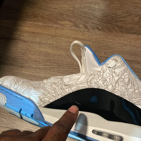 I have a pair of sky blue dub zero size 12.5.They are in EUC. - Picture 5 of 5